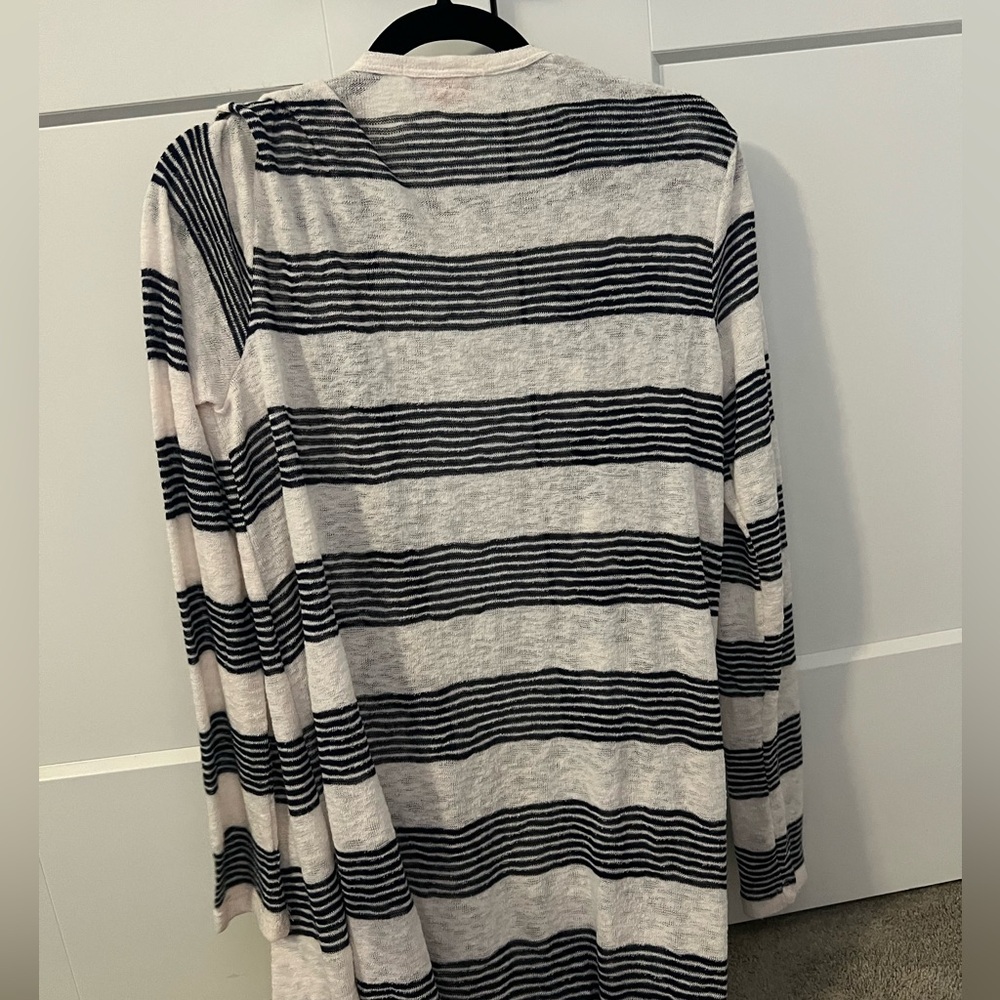 Perfect condition Renee C. cardigan! - Picture 5 of 5